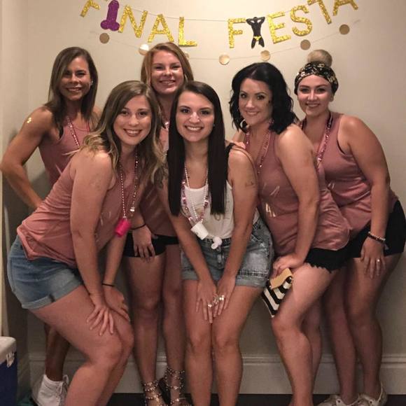 Meet your Posher, Alyson - Picture 1 of 1